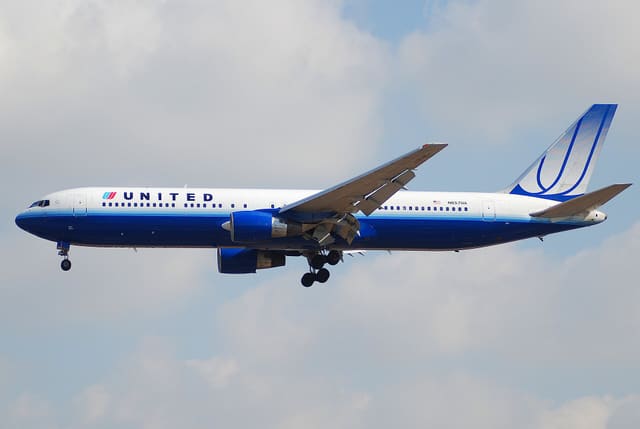 N657UA - Boeing