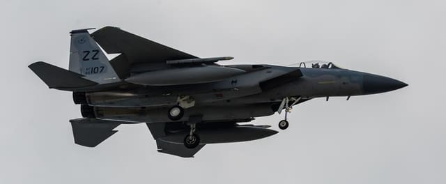  - Twin-engine aircraft