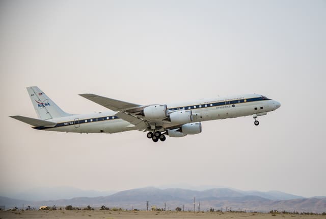 N817NA - Business jet