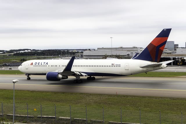 N1604R - Boeing