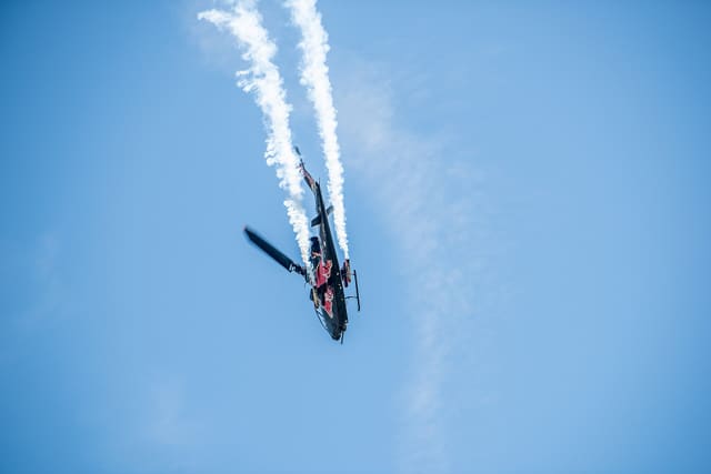 N11FX - Helicopter