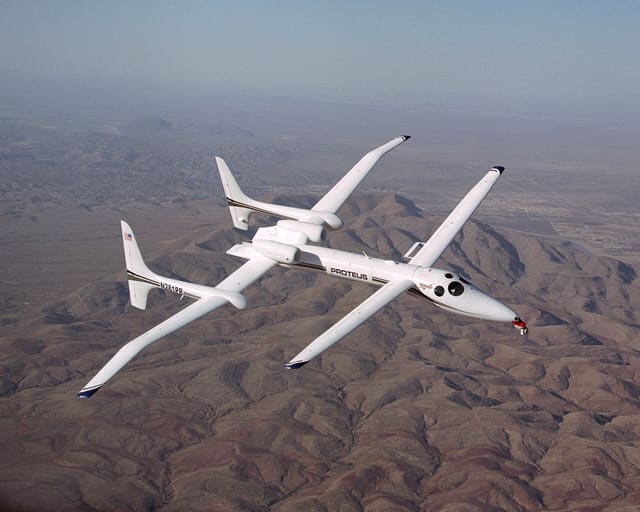N281PR - Twin-engine aircraft