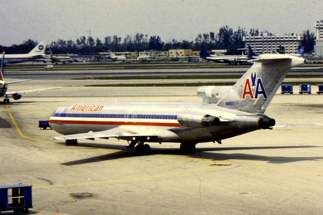 N6813 - Aircraft