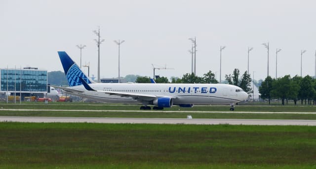 N659UA - Boeing