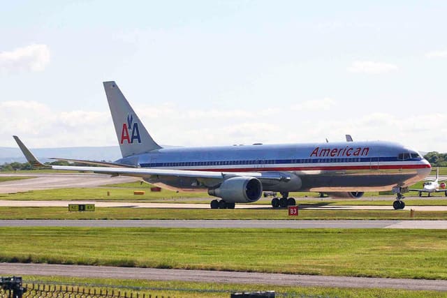 N389AA - Boeing