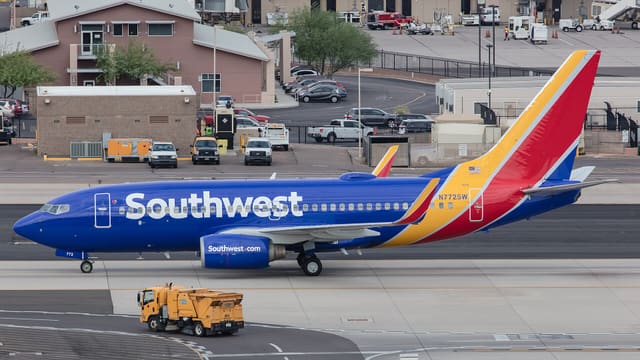 N772SW - Boeing