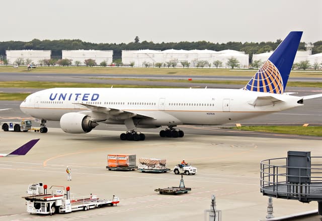 N212UA - Boeing