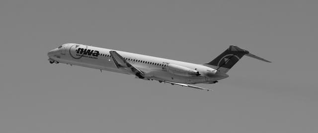 N771NC - Douglas