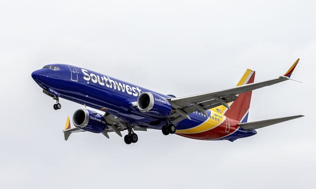 N8732S - Boeing