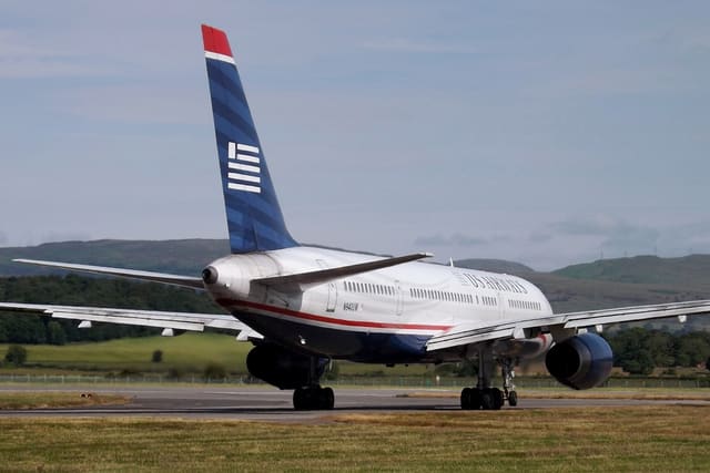 N940UW - Twin-engine aircraft