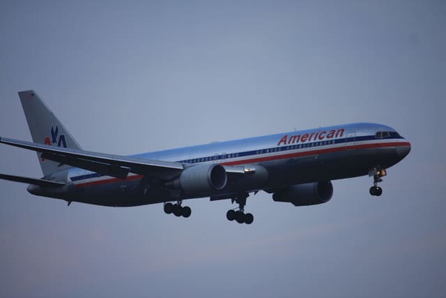 N389AA - Boeing