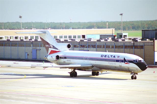 N8890Z - Boeing