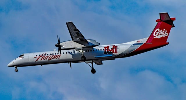 N402QX - Bombardier