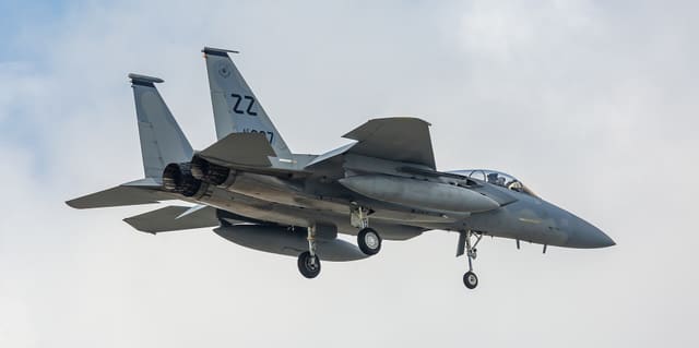  - Twin-engine aircraft