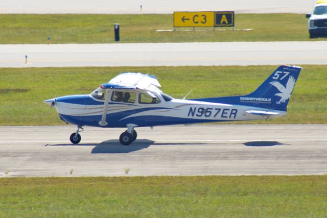 N957ER - Cessna