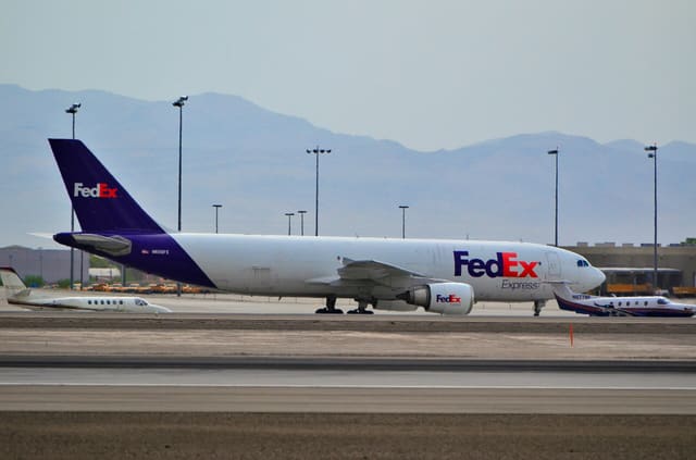 N656FE - Twin-engine aircraft