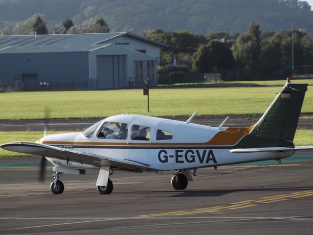 G-EGVA - Piper