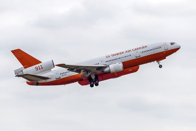 N17085 - Douglas