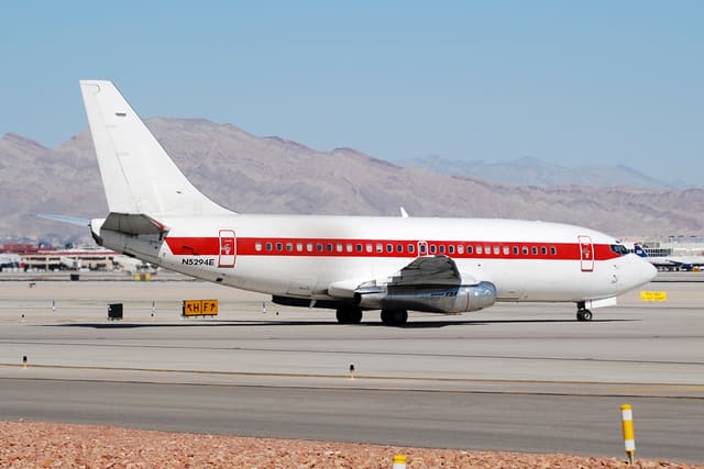 N5294E - Twin-engine aircraft