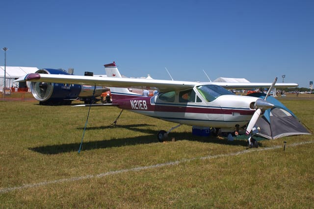 N21EB - Cessna