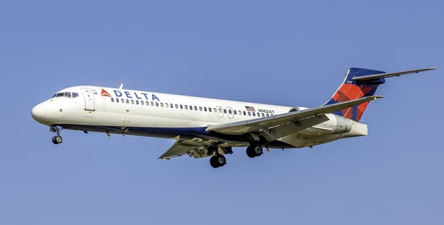 N982AT - Boeing