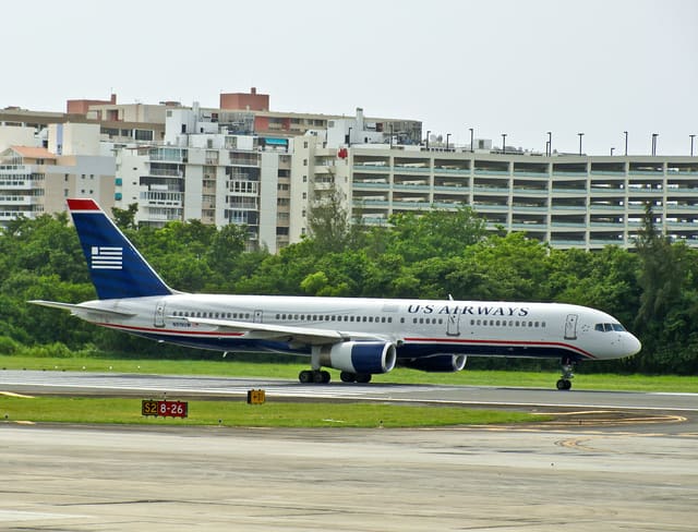 N919UW — Twin-engine aircraft