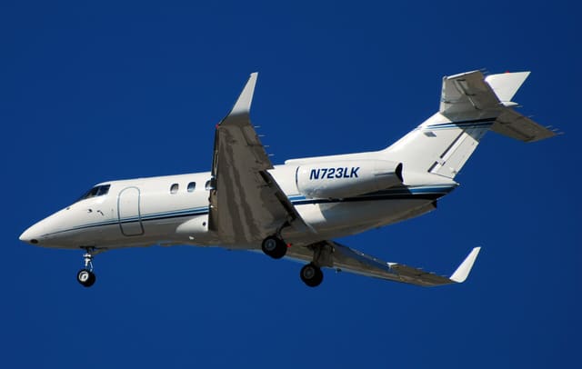 N723LK - Business jet