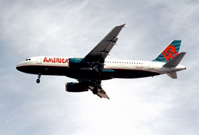 N657AW - Twin-engine aircraft
