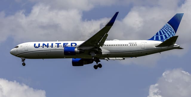 N654UA - Boeing