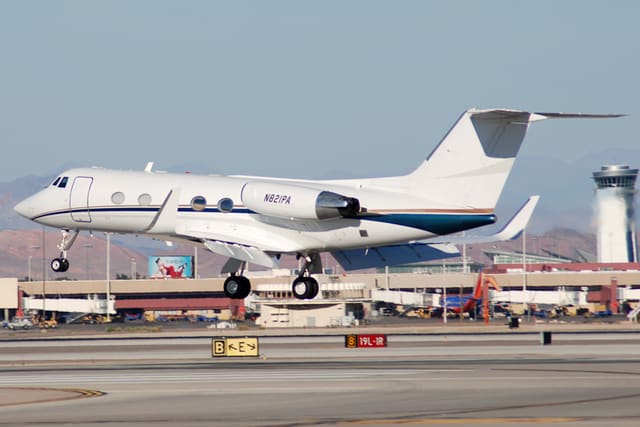 N821PA - Business jet