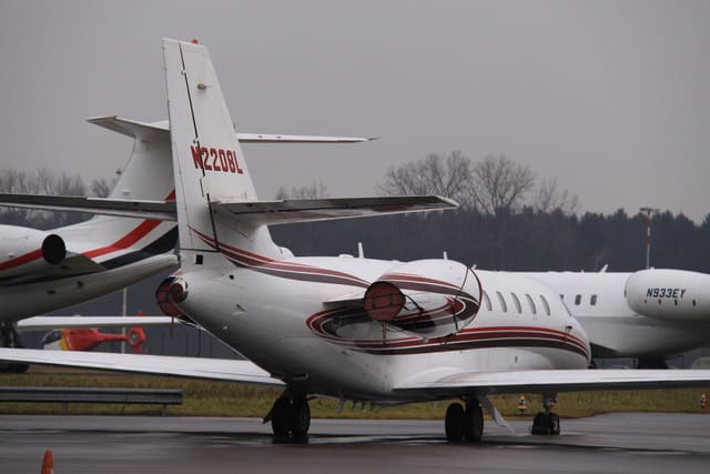 N2208L - Business jet
