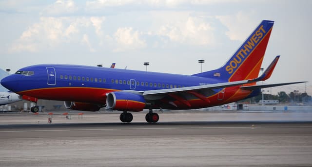 N921WN - Twin-engine aircraft