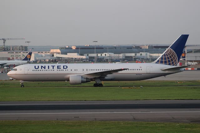 N642UA - Boeing