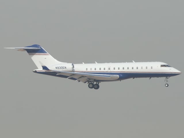 N930EN - Business jet