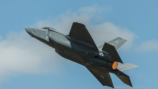  - Aircraft