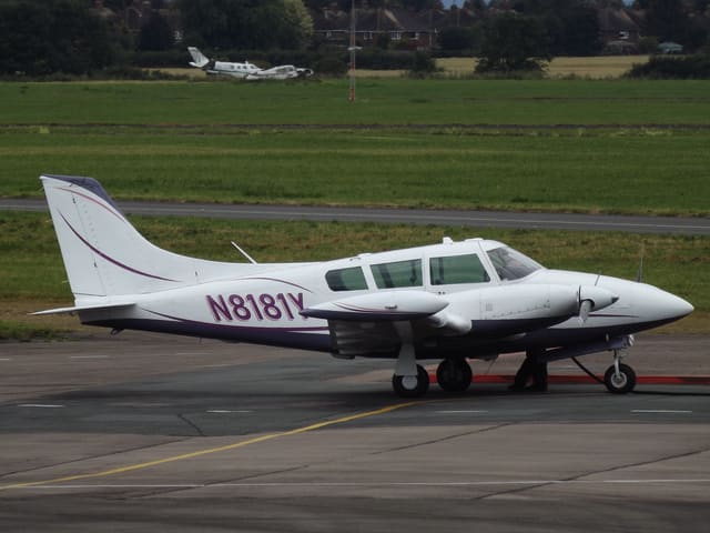 N8181Y - Twin-engine aircraft