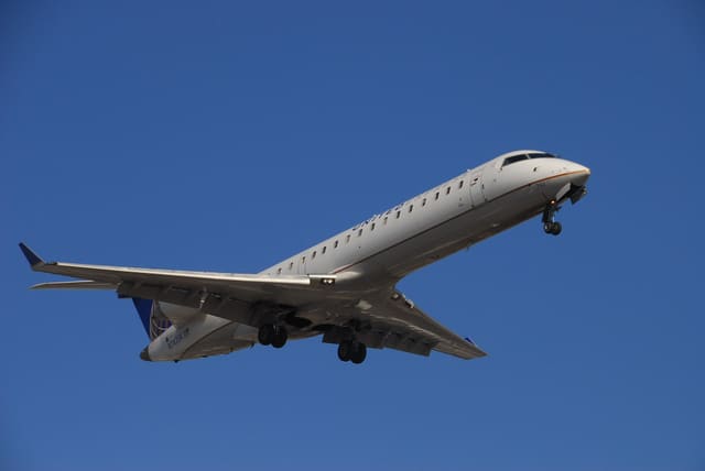 N743SK - Bombardier