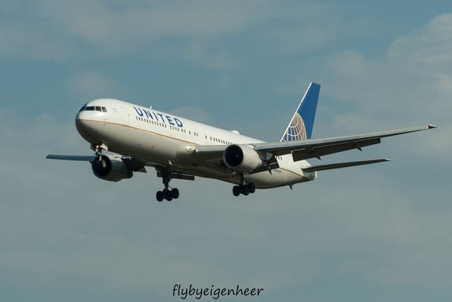 N649UA - Boeing