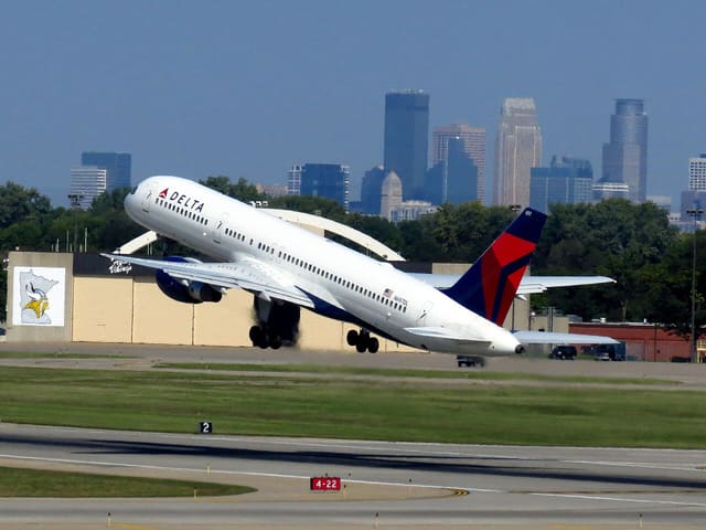 N697DL - Boeing