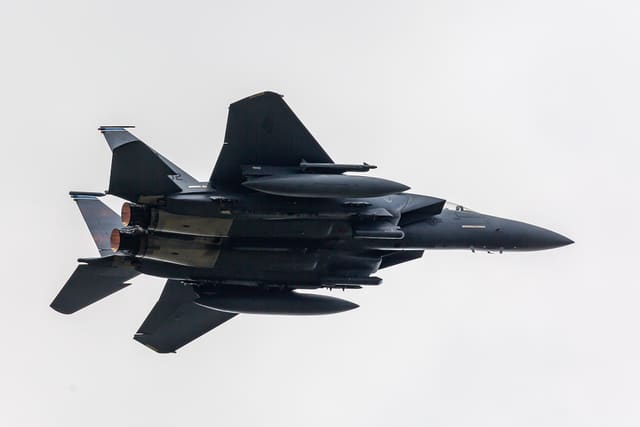  - Twin-engine aircraft