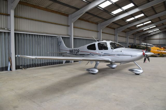 N67DP - Cirrus