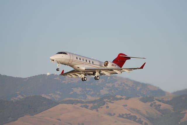 N61TF - Business jet