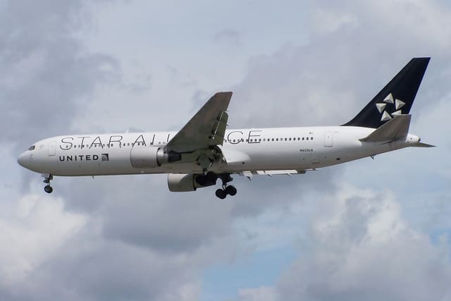 N653UA - Boeing