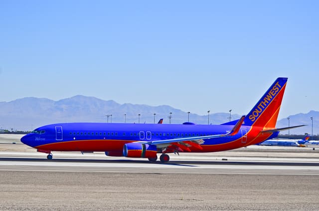 N830IJ - Twin-engine aircraft