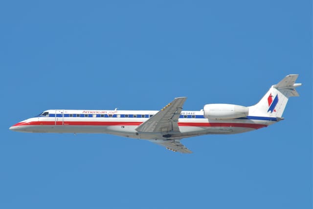 N834AE - Twin-engine aircraft