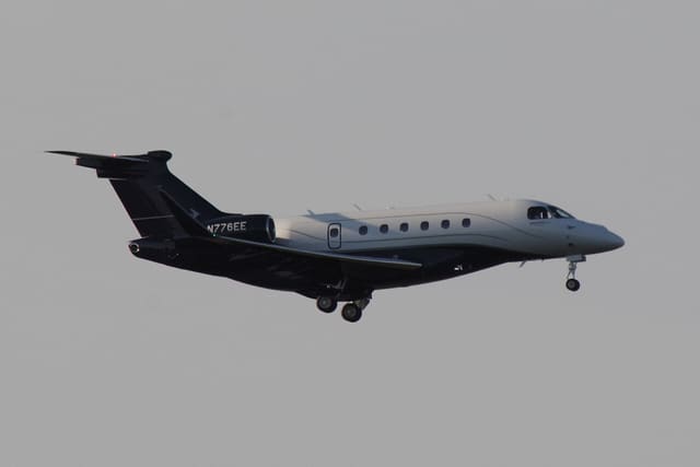 N776EE - Embraer