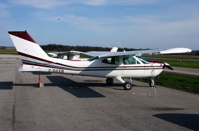 C-GEEB - Single-engine aircraft