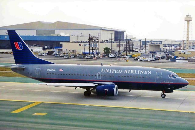 N379UA - Boeing