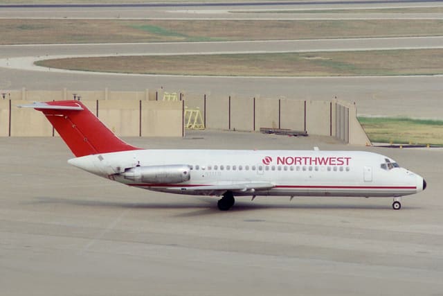 N3313L - Douglas