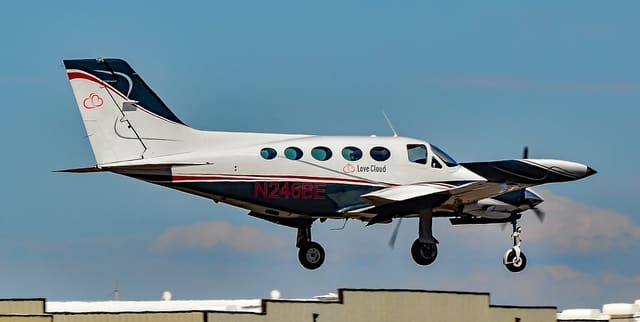 N246BE - Twin-engine aircraft
